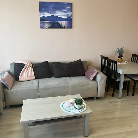 Lovely In Free Park Near Airport Apartment Riga